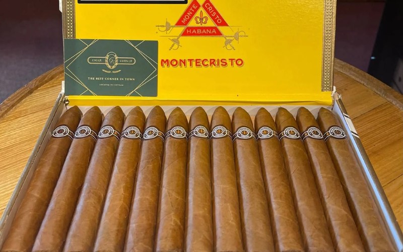 Cigar Cuba Montecristo No 2 vô cùng nổi tiếng